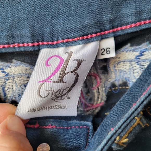 2KGray Riding Jeans Women's Size 26 Embroidered and Embellished Back Pockets - Picture 5 of 13